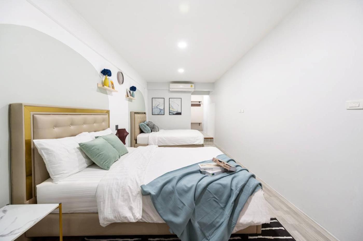 Cozy House Chatuchak Market, 12pp *